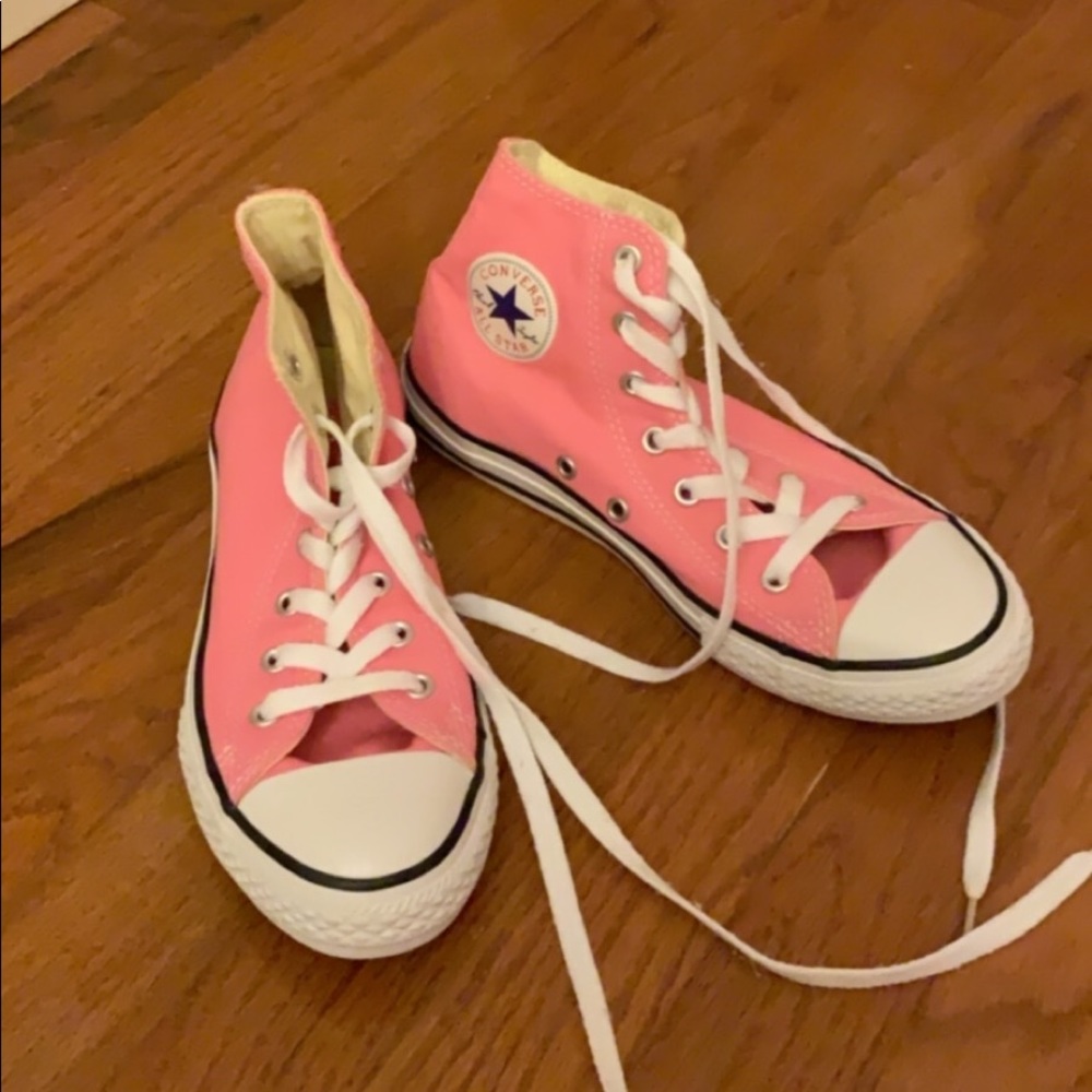 brand new pink converse